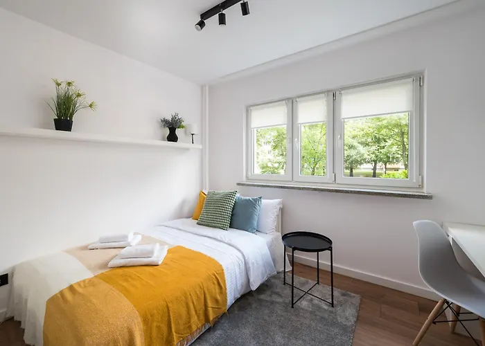 Metro Ksiecia Janusza Comfort Apartment